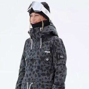 Woman’s ski jacket, woman snow board jacket